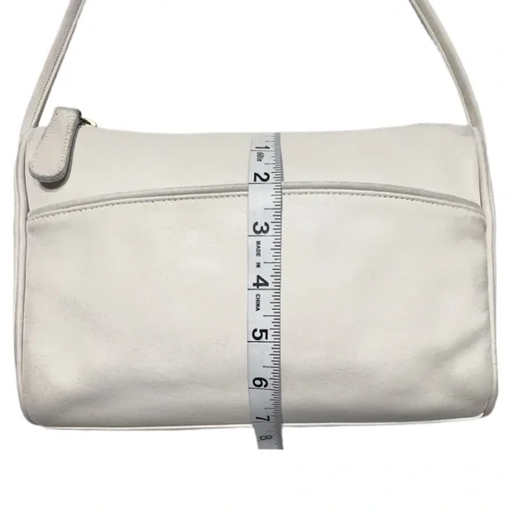 1980’s COACH Leatherware White Leather Slim Zip Crossbody Hand Bag Purse